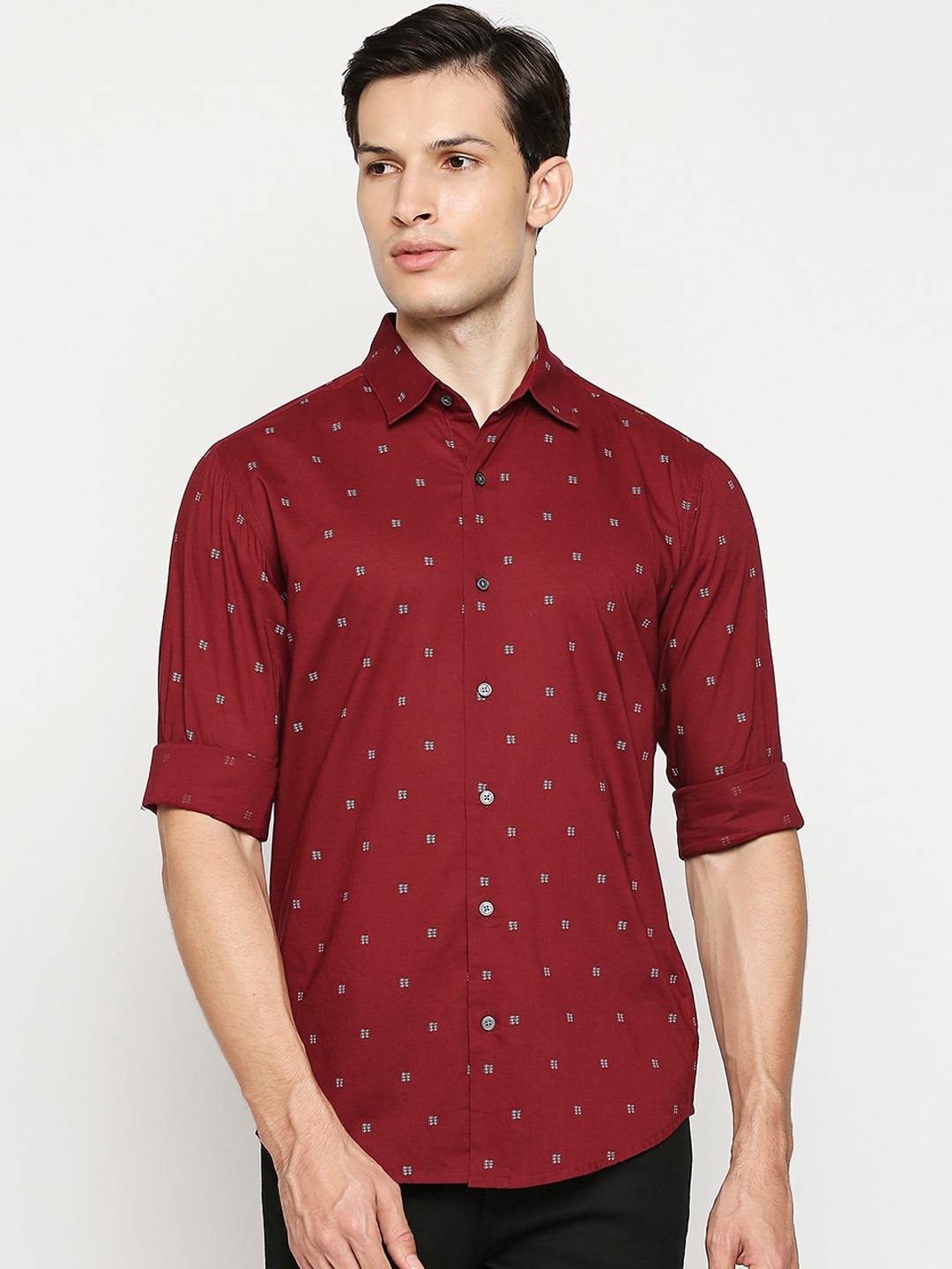 

Mufti Men Maroon & White Slim Fit Opaque Printed Pure Cotton Casual Shirt