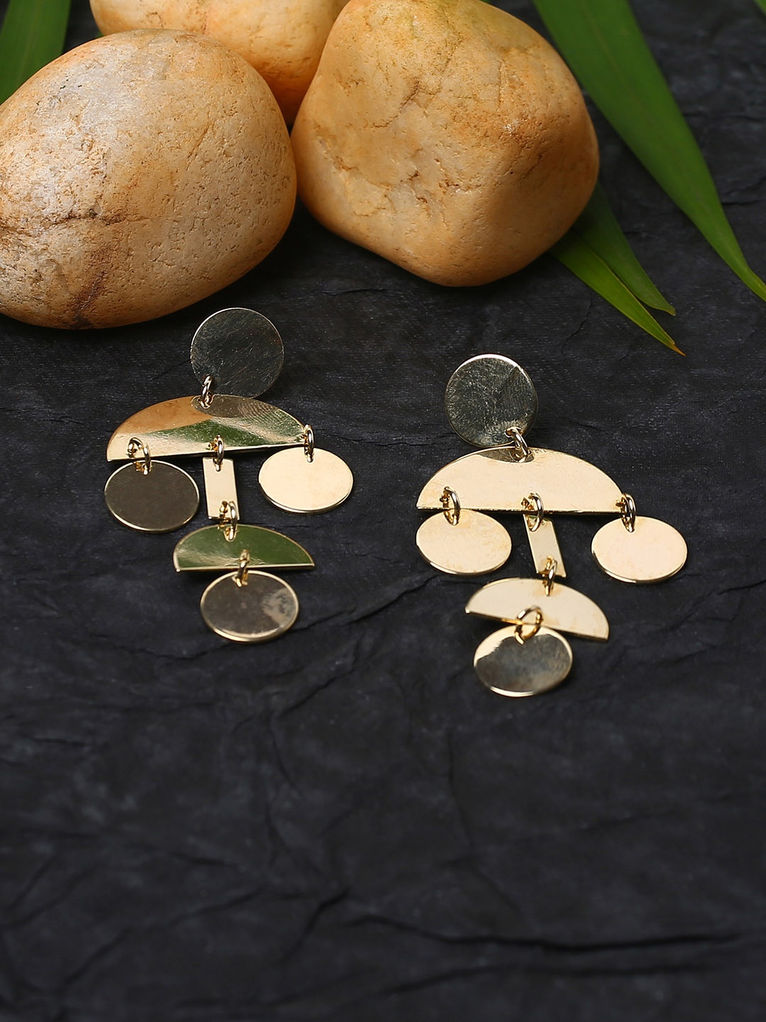 

justpeachy Gold-Toned Contemporary Drop Earrings