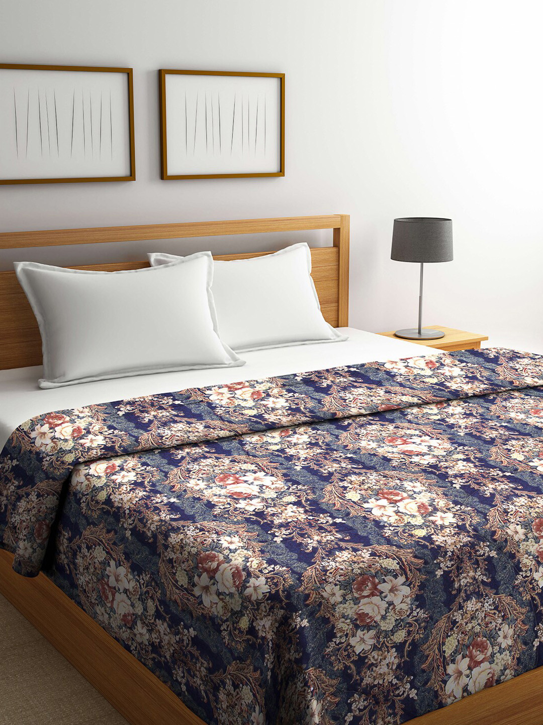 

Arrabi Navy Blue & White Floral Printed Mild Winter Double Bed Comforter