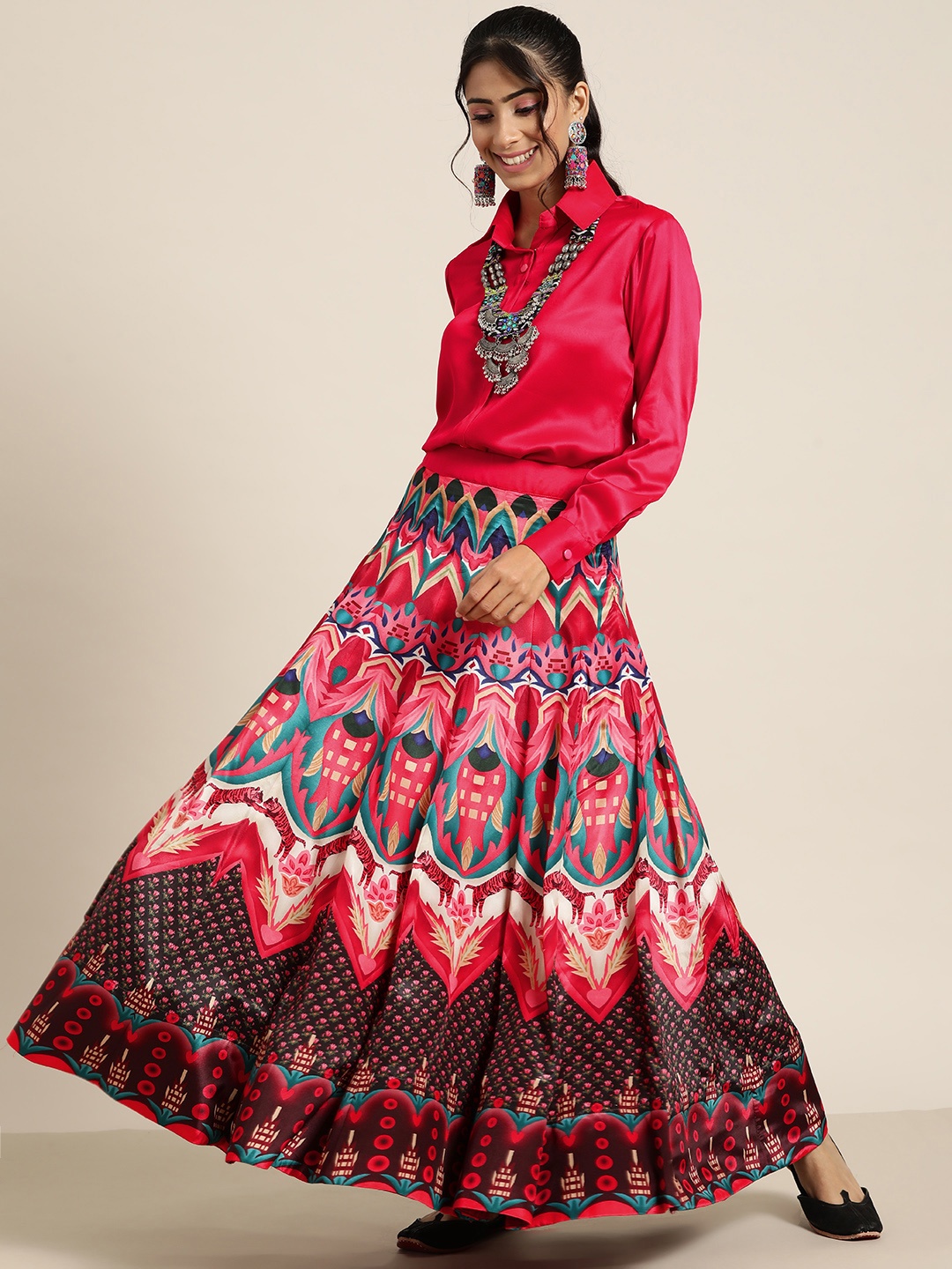 

Sangria Pink & Black Floral Digital Printed Ready to Wear Fusion Lehenga & Top