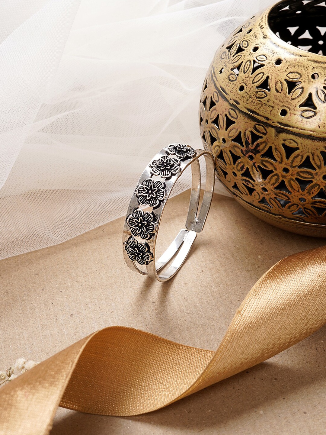 

TEEJH Women Silver-Toned Oxidised Cuff Bracelet