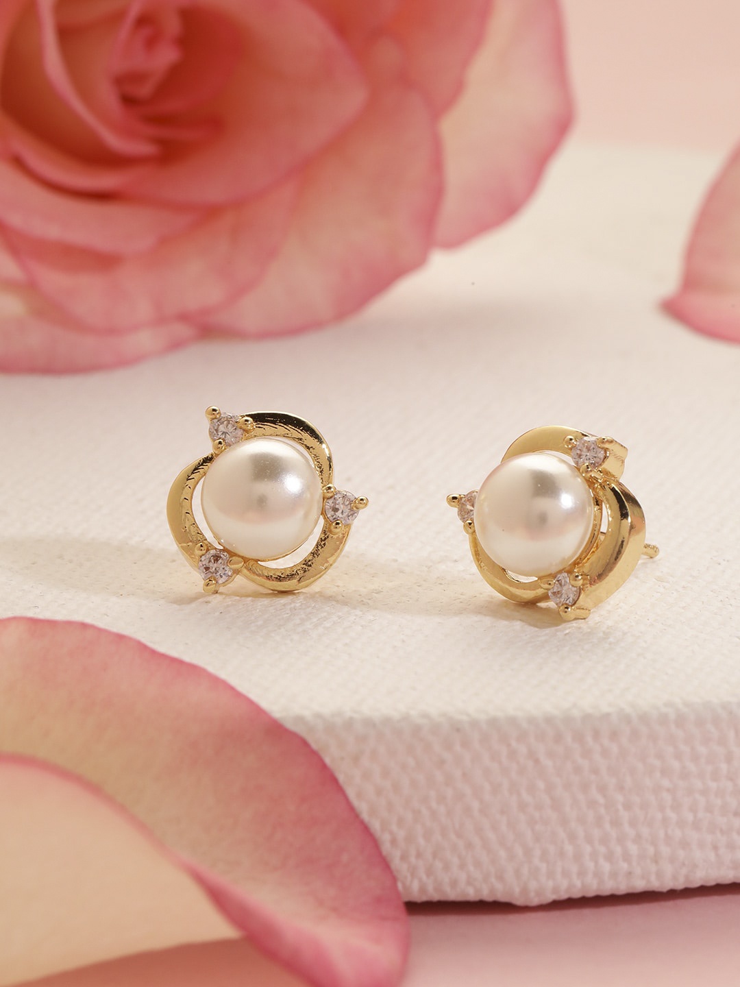 

MINUTIAE Gold-Plated & White Floral Studs