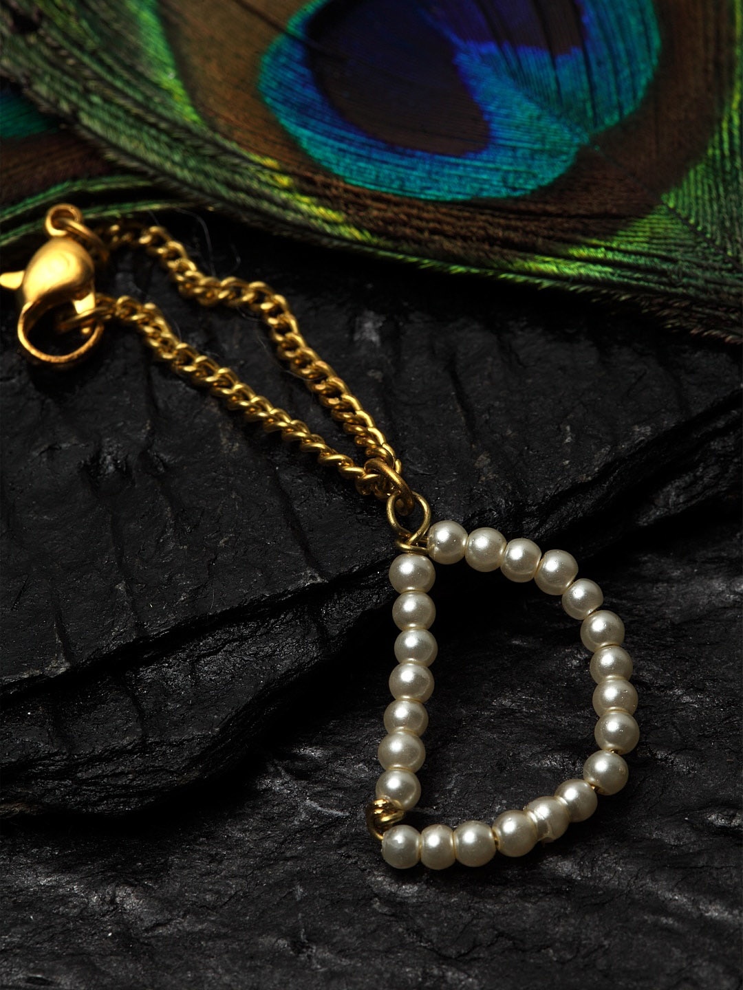 

DUGRISTYLE White Pearls D Watch Charm