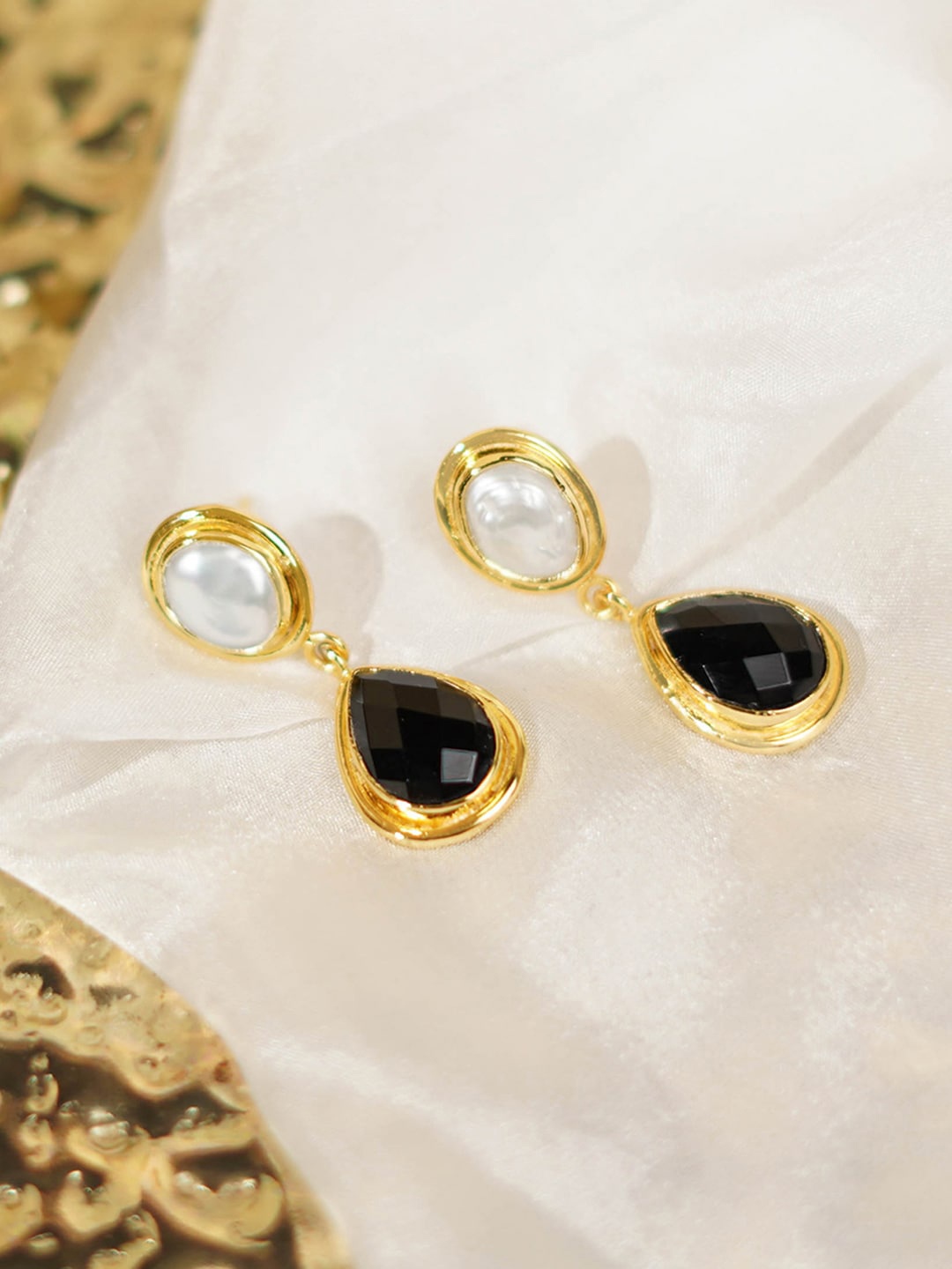 

Mikoto by FableStreet Gold-Toned Teardrop Shaped Studs Earrings