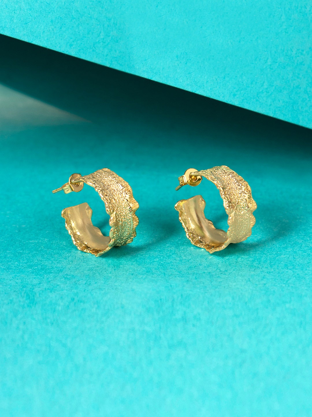 

Mikoto by FableStreet Gold-Toned Classic Hoop Earrings