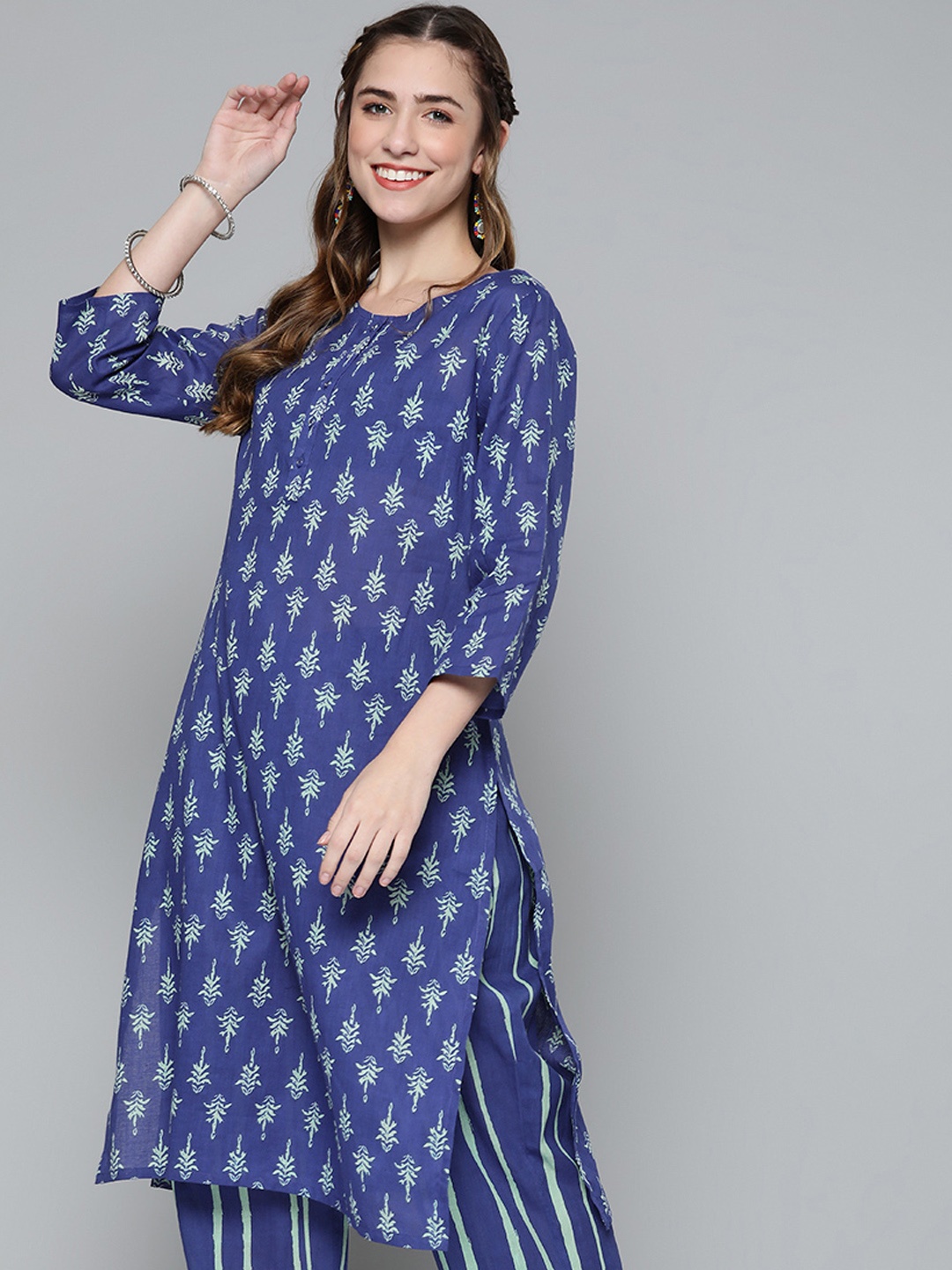 

HERE&NOW Women Blue & Light Green Ethnic Print Kurta with Trousers