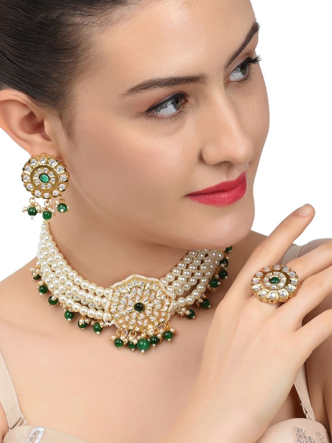 

Zaveri Pearls Gold-Plated Green & White Kundan-Studded & Pearl Beaded Jewellery Set