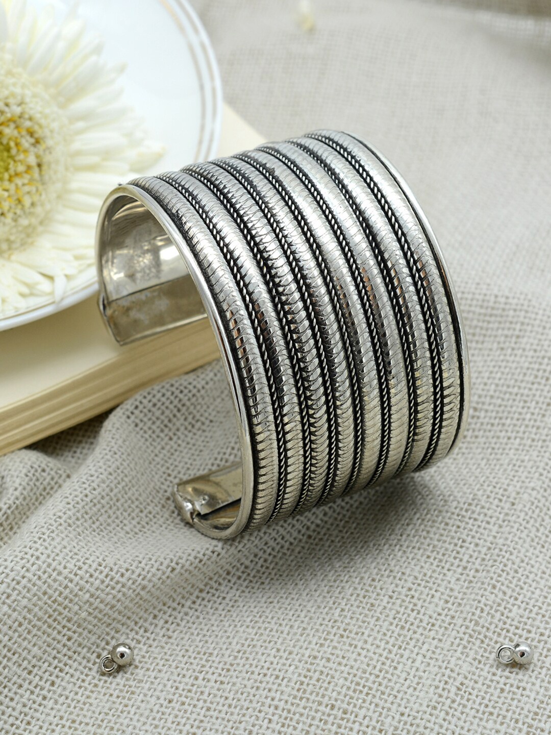 

TEEJH Women Seema Oxidised Silver-Plated Cuff Bracelet