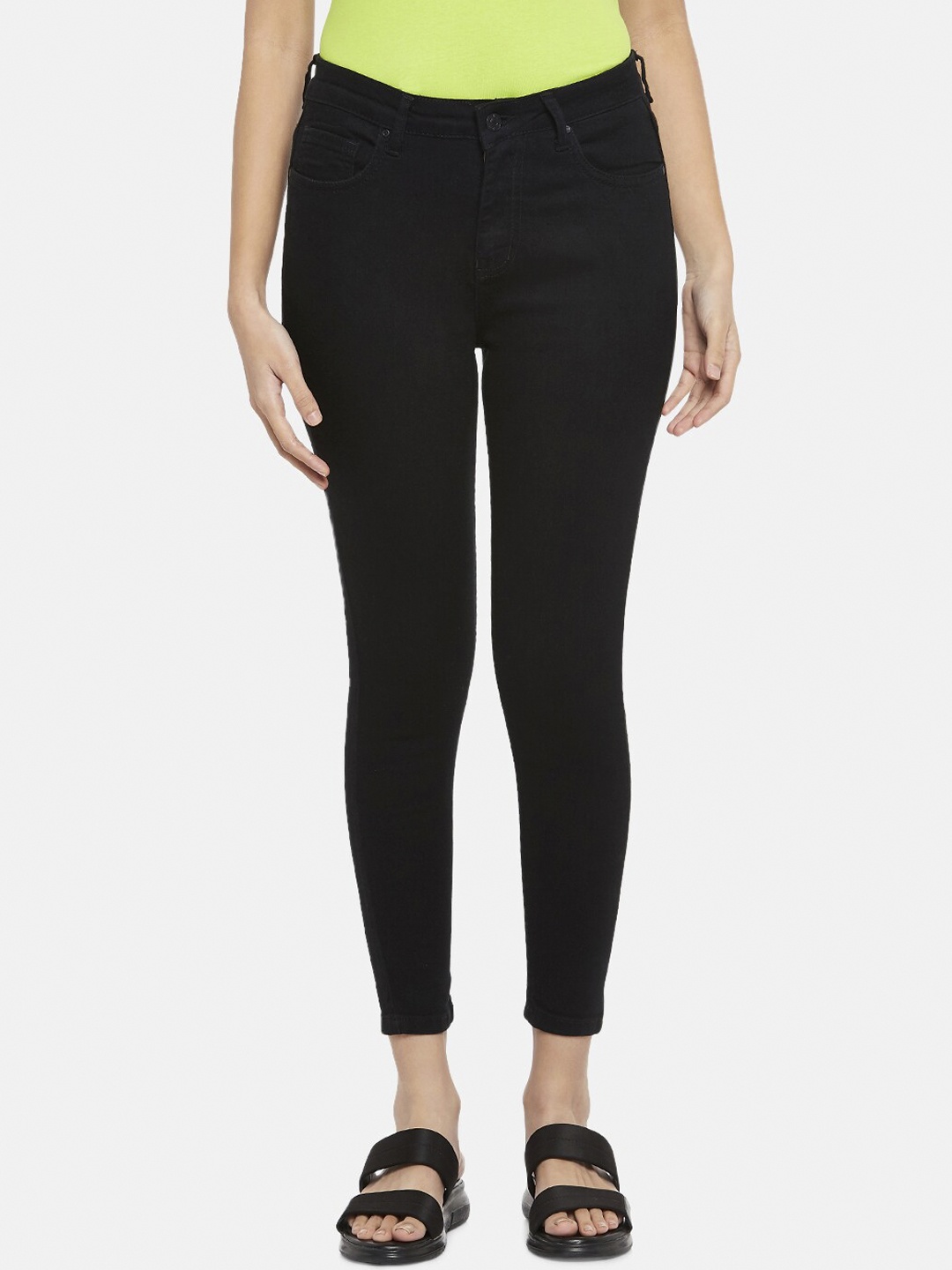 

People Women Black Tapered Fit Jeans