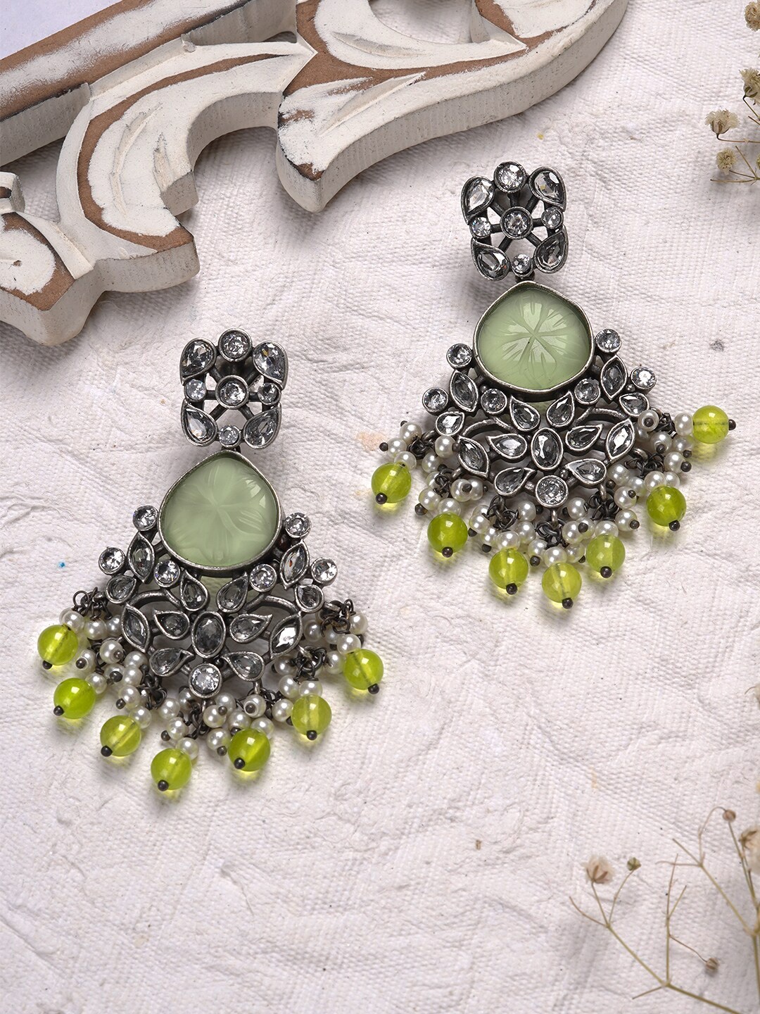 

TEEJH Silver-Plated & Green Oxidised Contemporary Drop Earrings