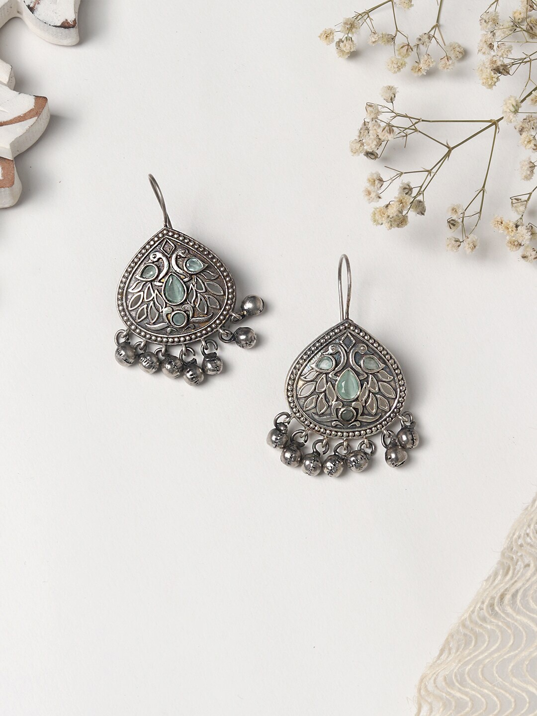 

TEEJH Silver-Toned Contemporary Oxidised Drop Earrings