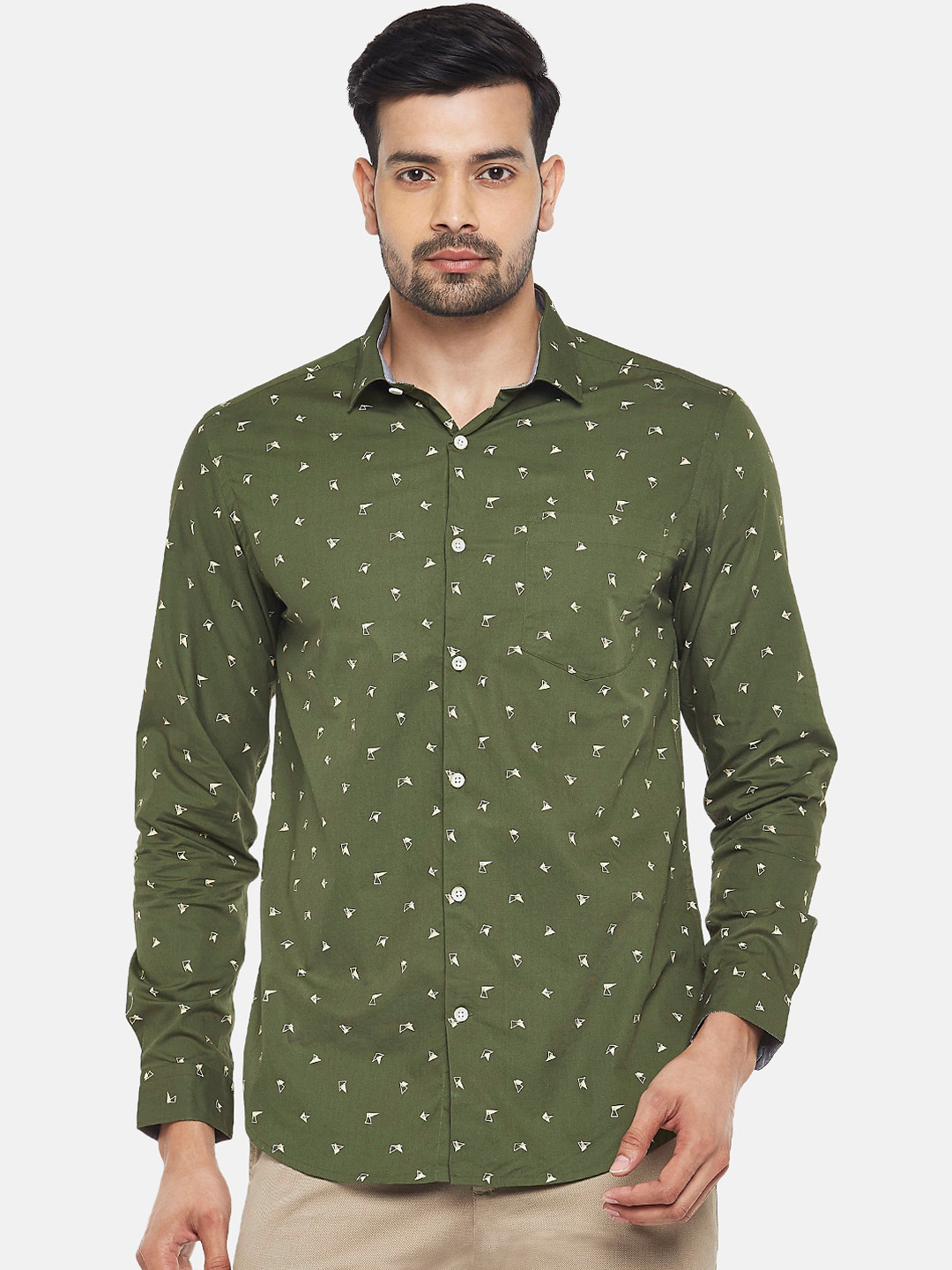 

BYFORD by Pantaloons Men Olive Green Slim Fit Printed Casual Shirt