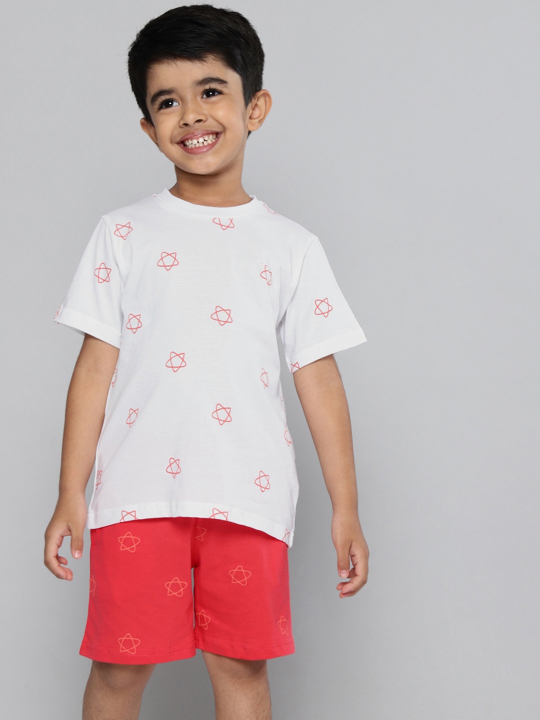 

HERE&NOW Boys White & Red Pure Cotton Printed Night suit