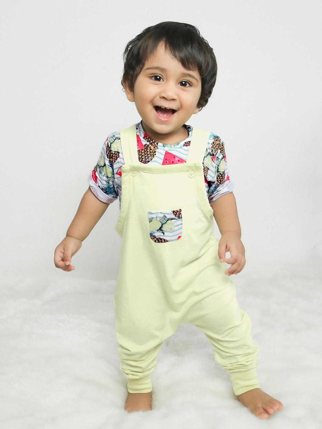 

Softsens Boys Yellow & Green Printed Island Vibes Tee & Jumpsuit Set