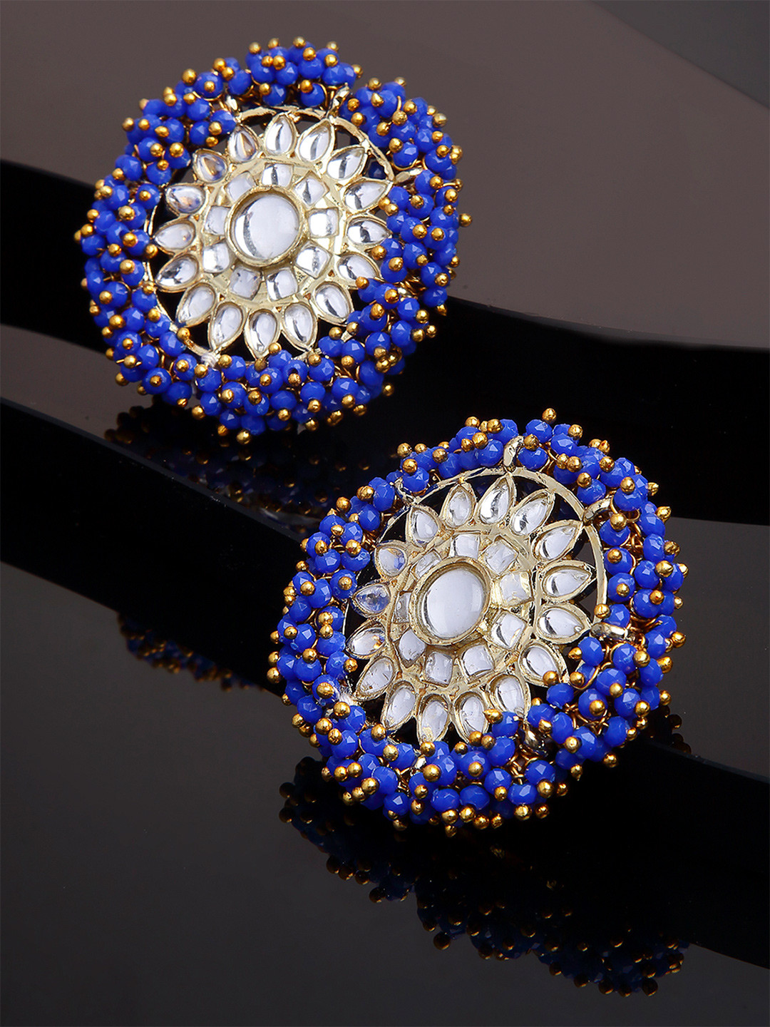 

KARATCART Blue Floral Studs Earrings