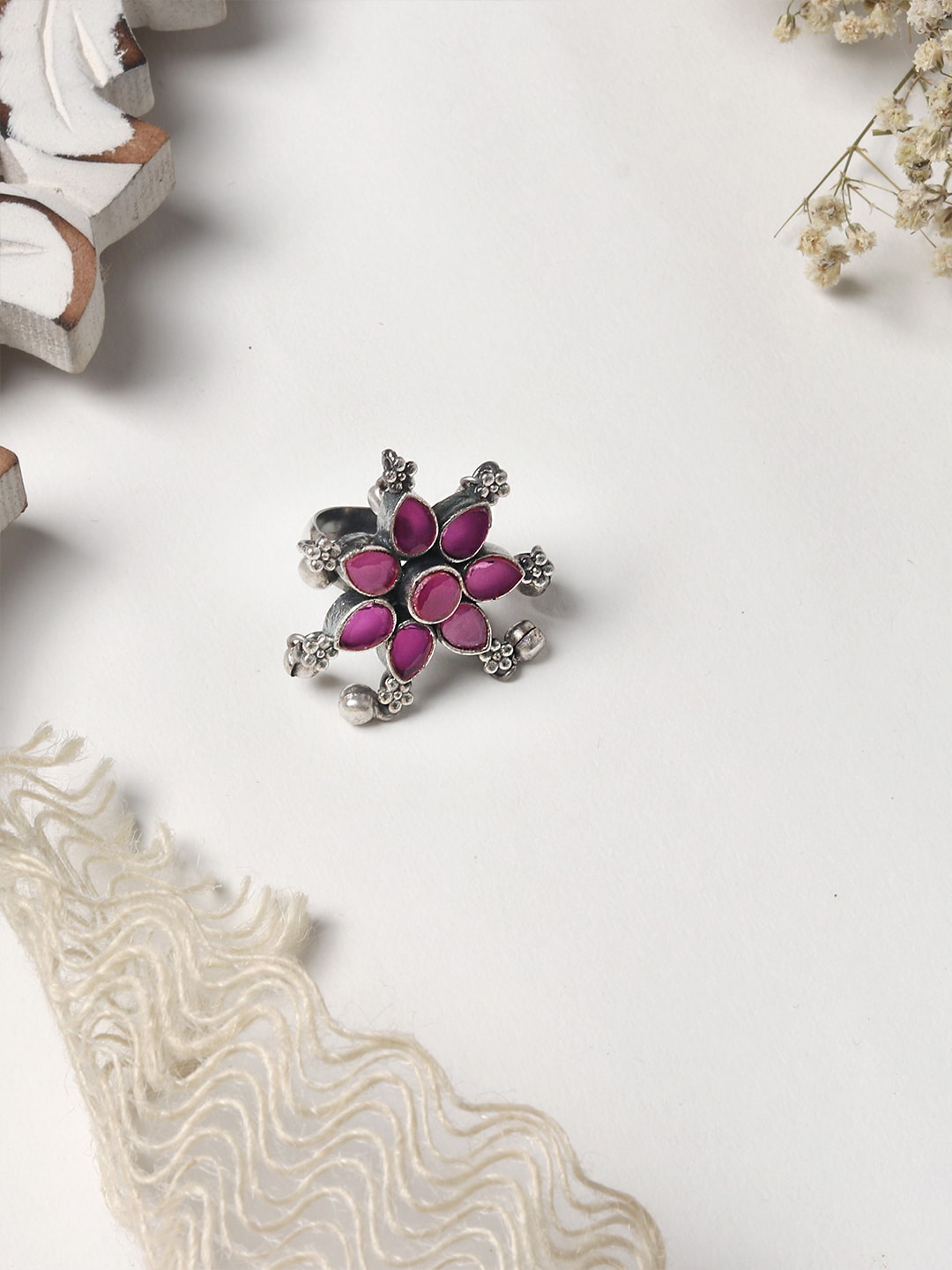 

TEEJH Oxidised Silver-Plated Pink Stone-Studded Finger Ring