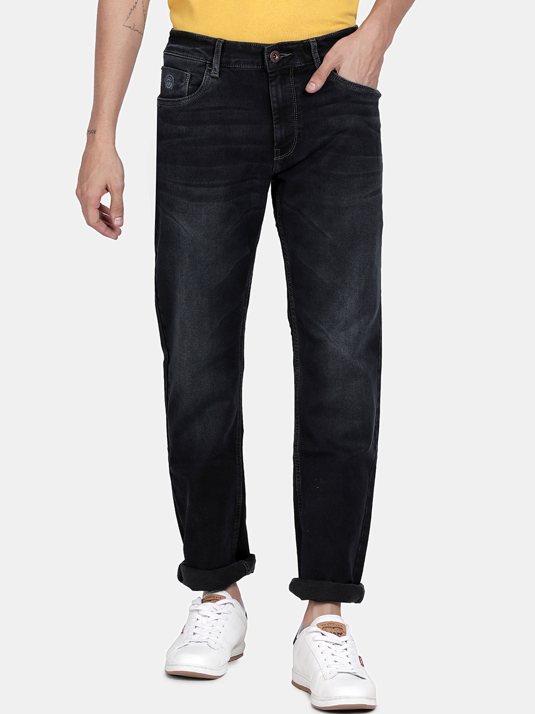 

Llak Jeans Men Blue Relaxed Fit Light Fade Stretchable Jeans