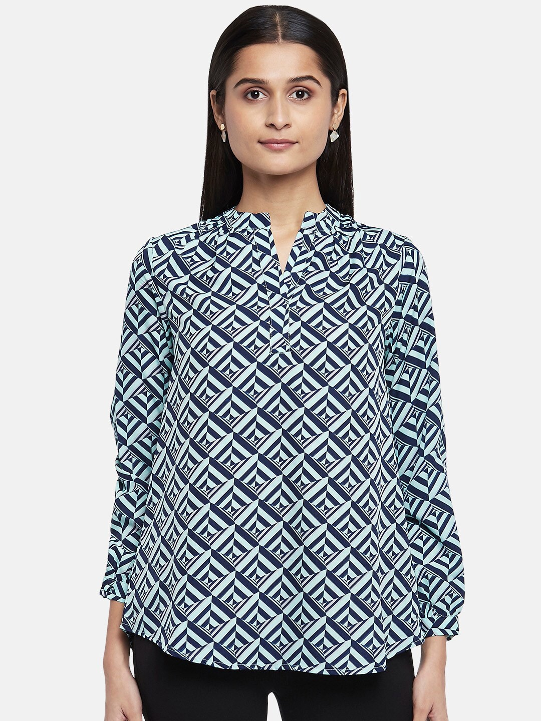 

Annabelle by Pantaloons Blue Geometric Mandarin Collar Regular Top