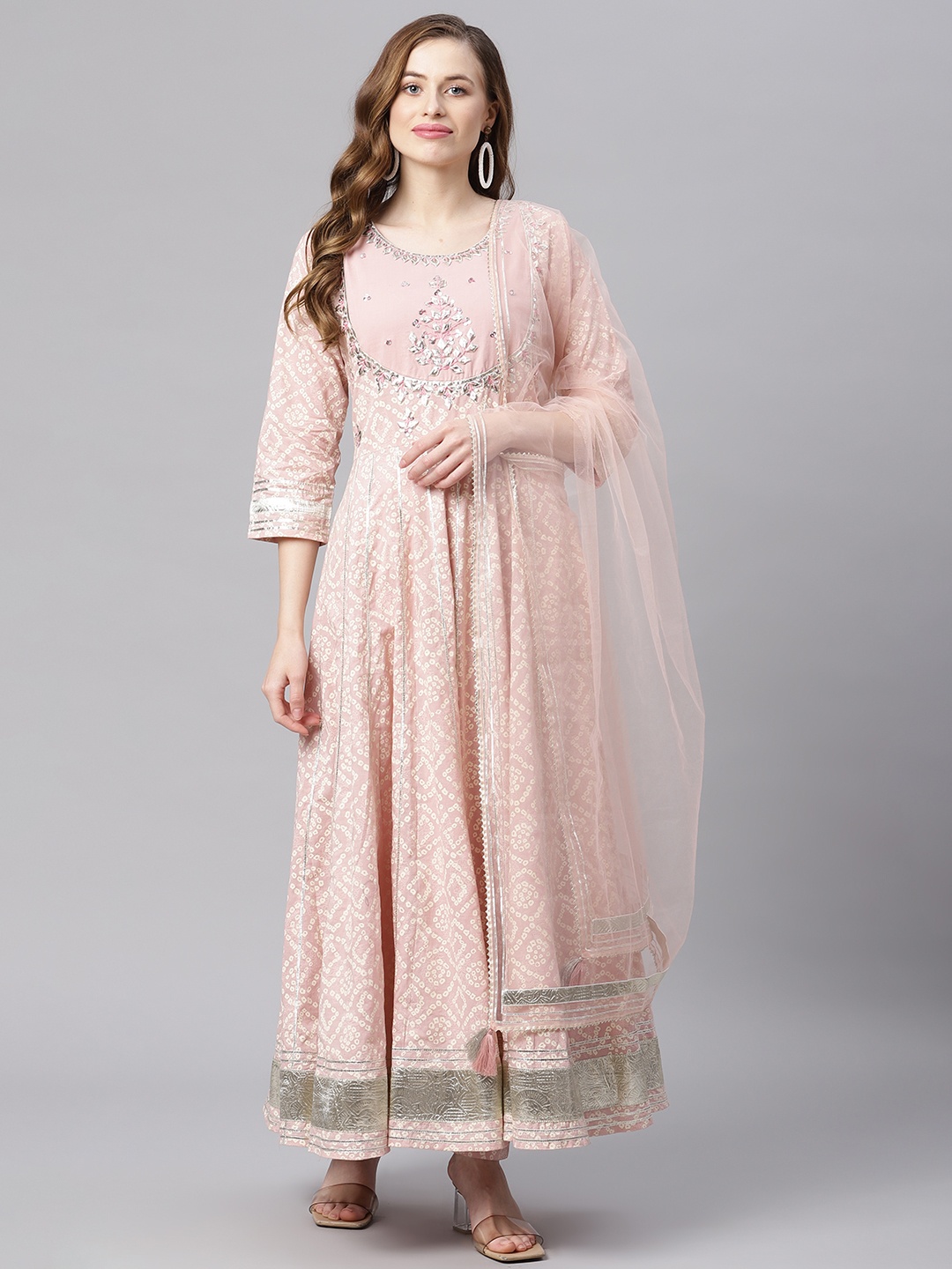 

Divena Women Pink Bandhani Printed Regular Gotta Patti Pure Cotton Kurta with Trousers & With Dupatta