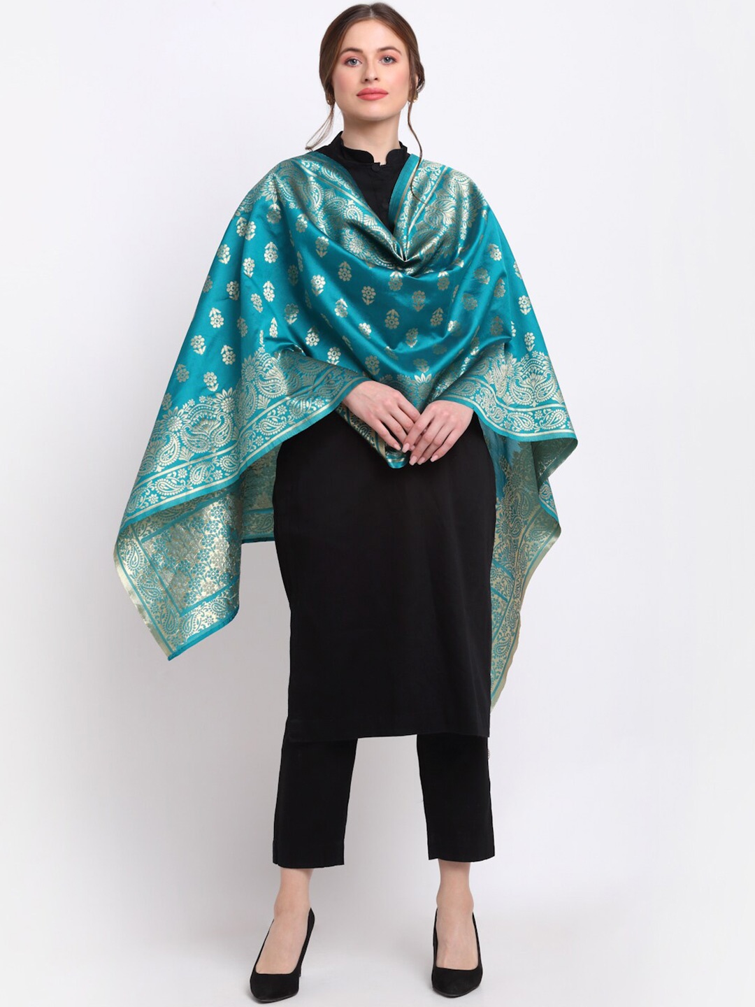 

SOUNDARYA Women Turquoise Blue & Gold-Toned Zari Stole