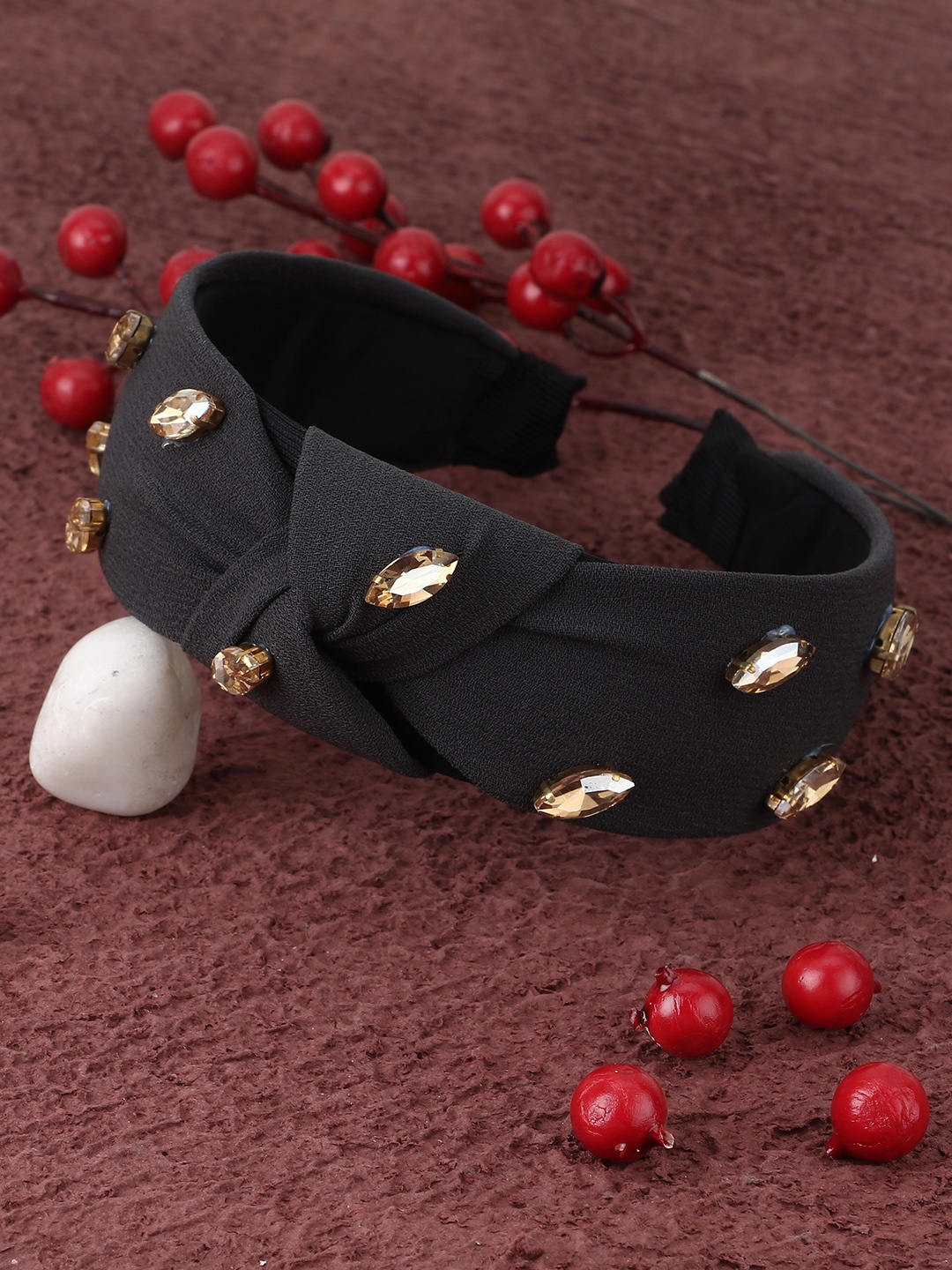 

Adwitiya Collection Women Black & Cream-Coloured Beaded Hairband