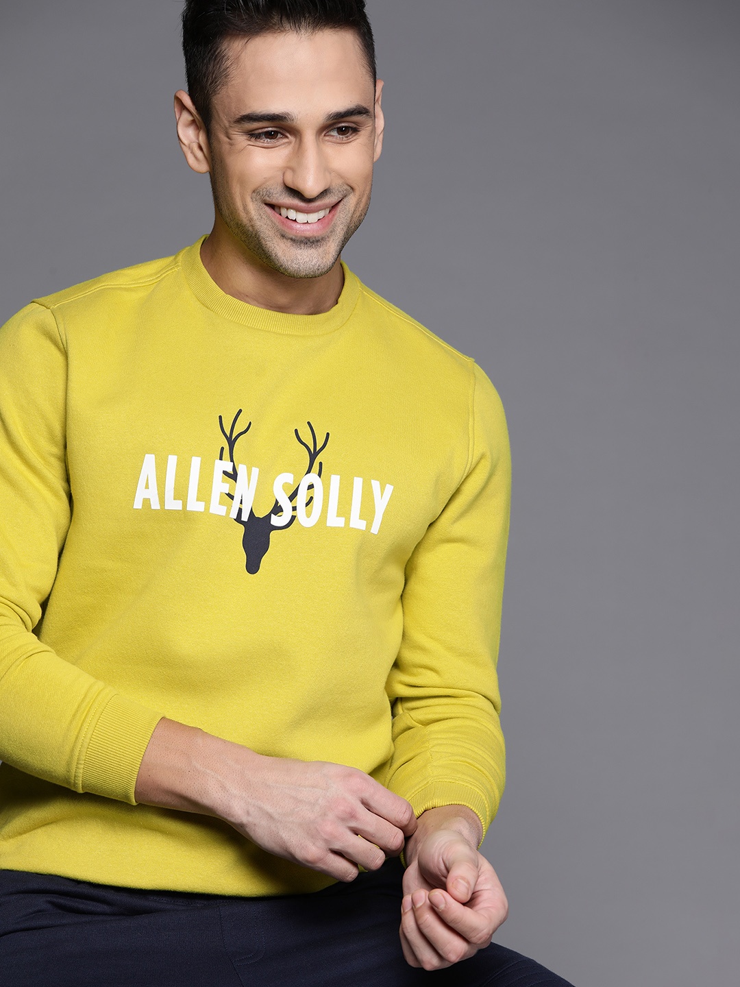 

Allen Solly Men Yellow Printed Sweatshirt