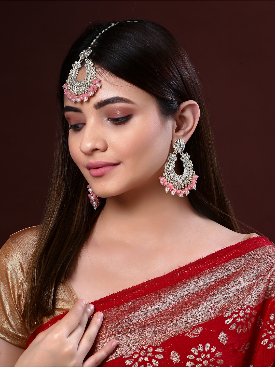 

PANASH Gold-Plated Pink & White Kundan-Studded & Beaded Jewellery Set
