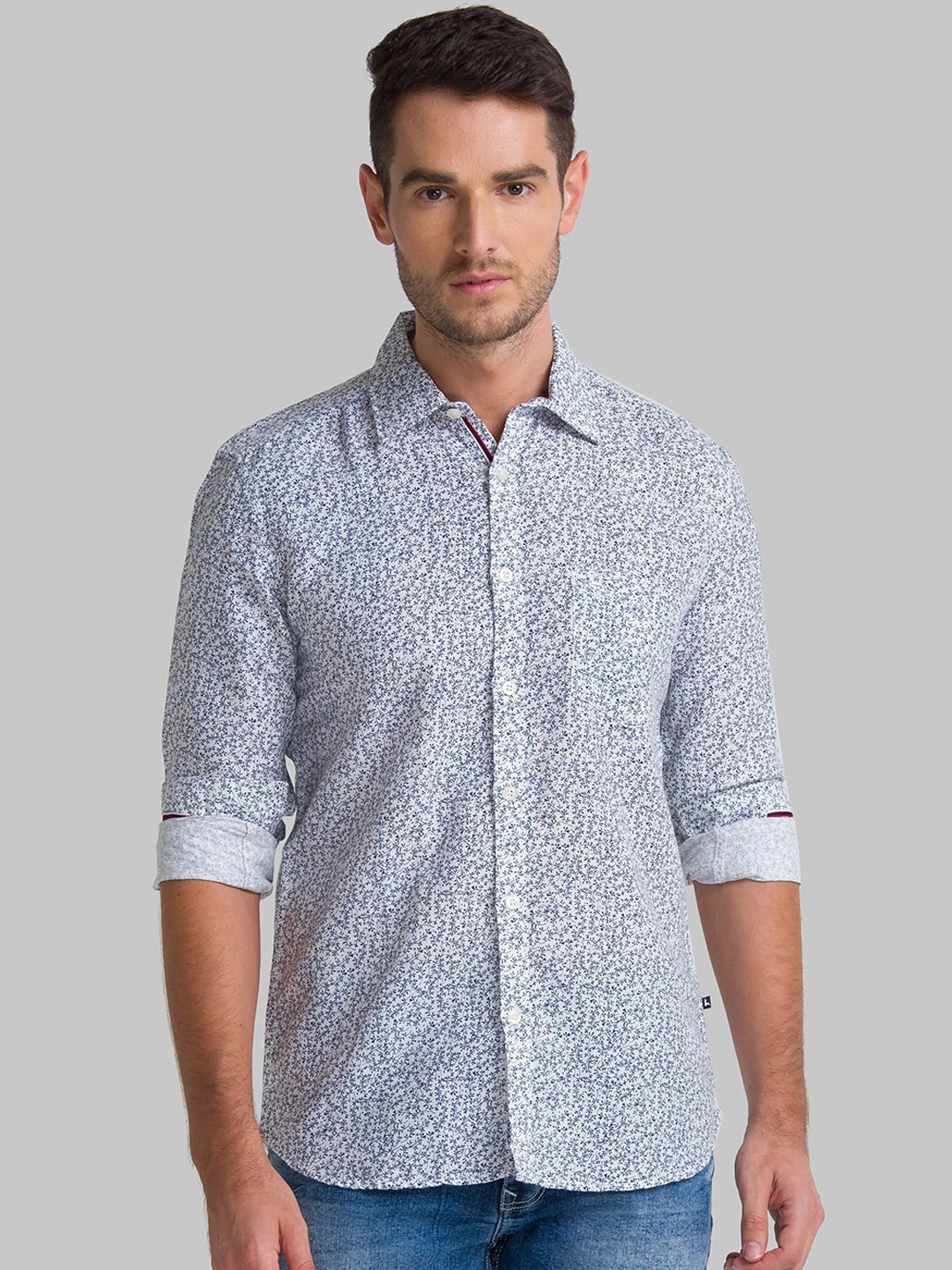 

Parx Men Blue & White Slim Fit Opaque Floral Printed Casual Shirt
