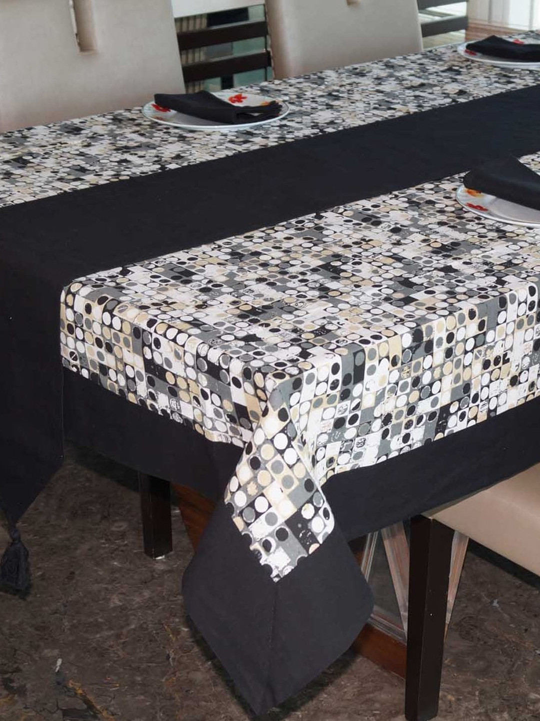 

Lushomes Cotton Multi Printed 6 Seater Table Set 1 Table Cloth Runner, Napkins- Set Of 8