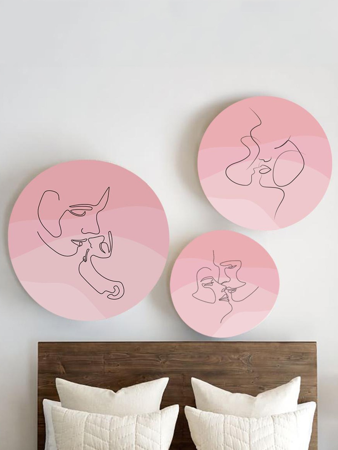 

THE ARTMENT Set of 2 Pink A Lover's Kiss Canvas Matte Finish Wall Arts