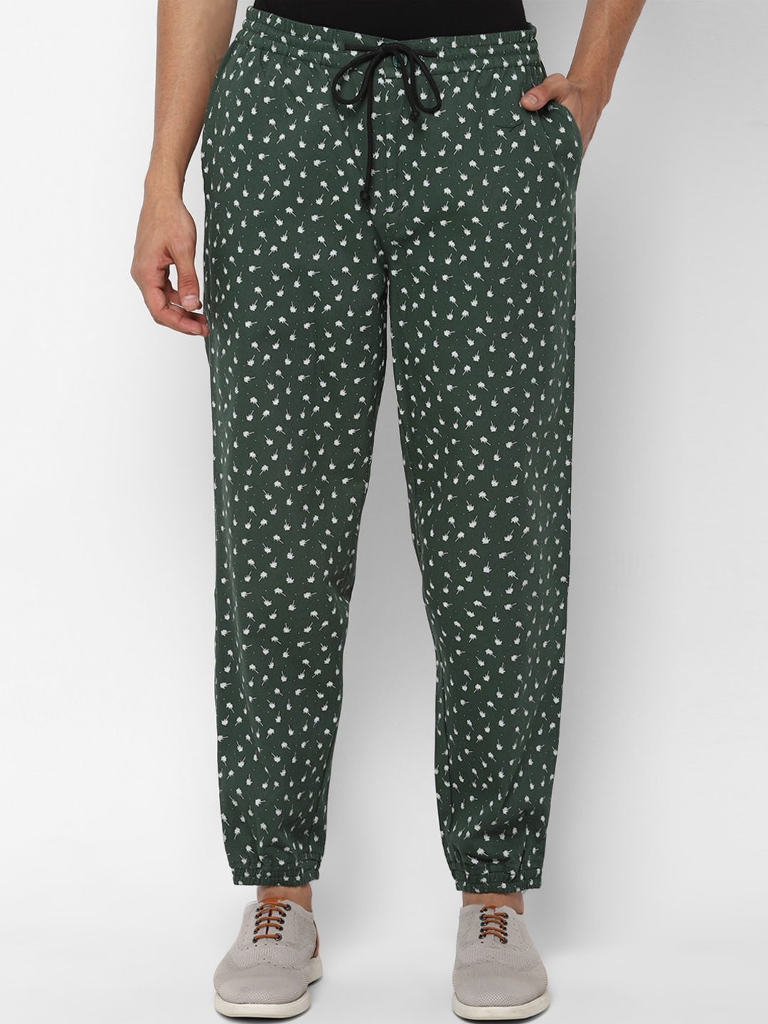 

FOREVER 21 Men Green Printed Joggers