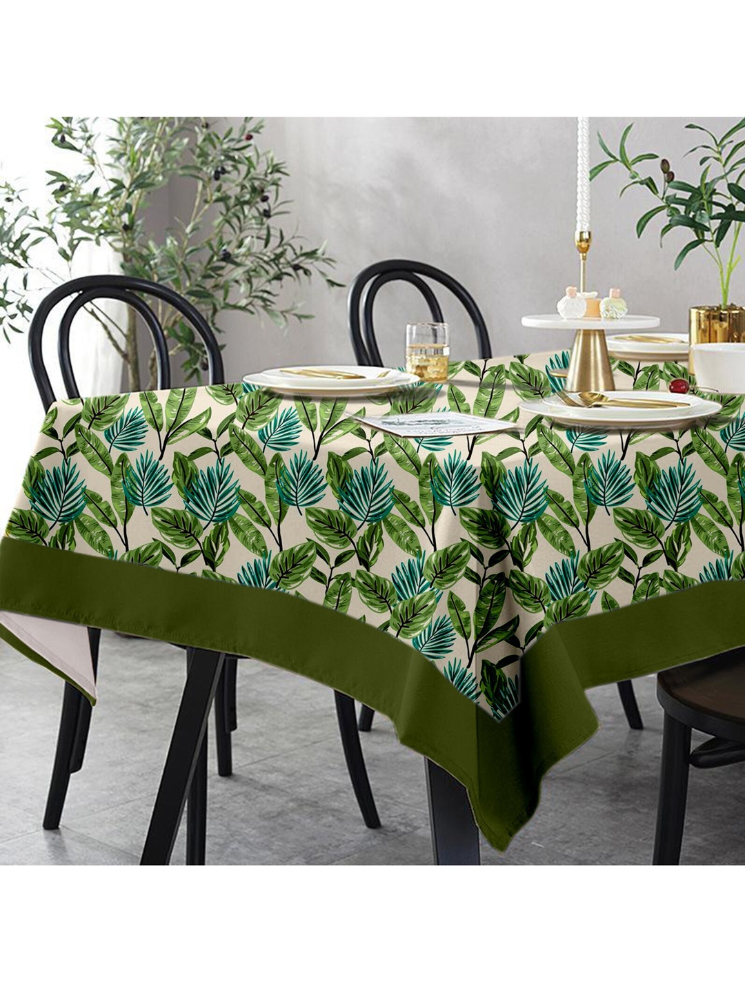 

Lushomes Green 12 Seater Forest Printed Table Cloth