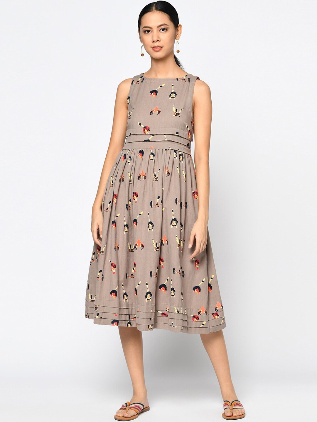 

Fabindia Grey & Black Abstract Printed Midi Dress