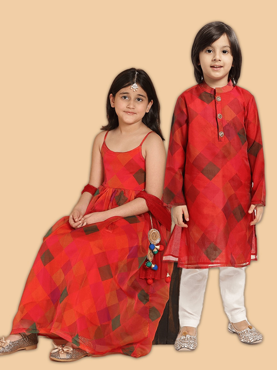 

PICCOLO Boys Red Printed Regular Kurta with Pyjamas