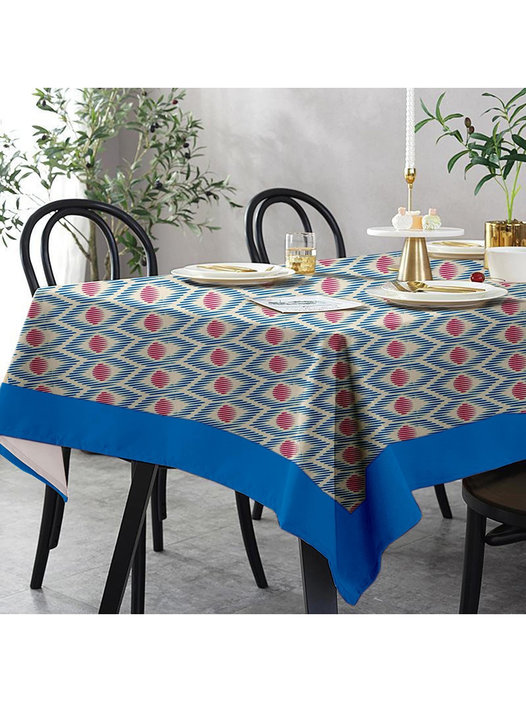 

Lushomes 4 Seater Diamond Printed Table Cloth, Multi