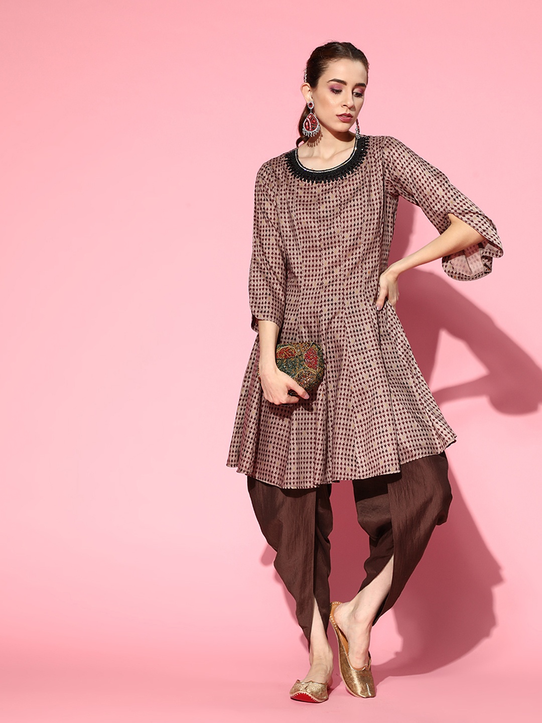 

Inddus Ethnic Motifs Silk Blend Kurta Set, Beige