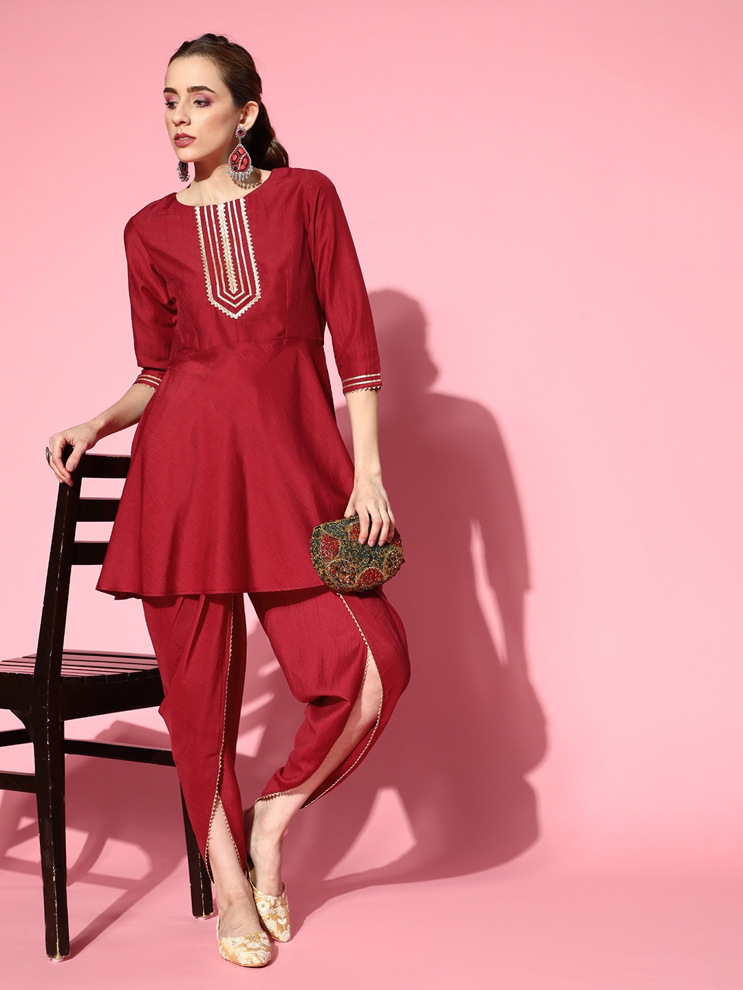 

Inddus Woven Design Silk Blend Kurta Set, Maroon