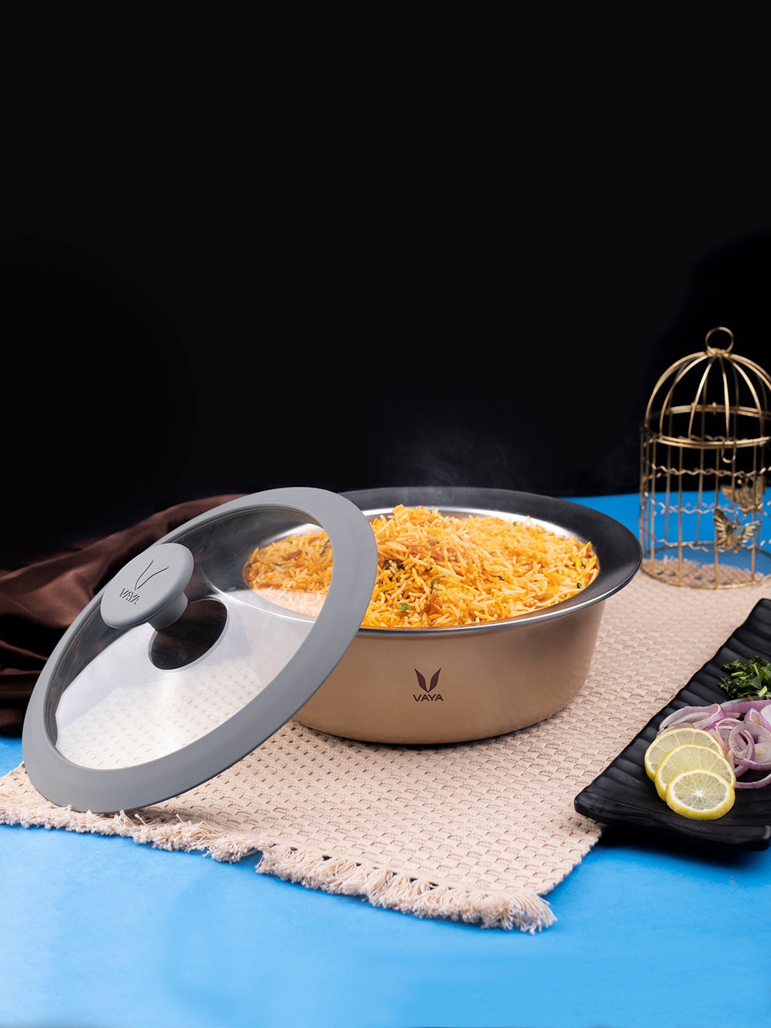 

Vaya Gold -Toned HauteCase with Glass Lid Vacuum Insulated Casserole - 1500ml