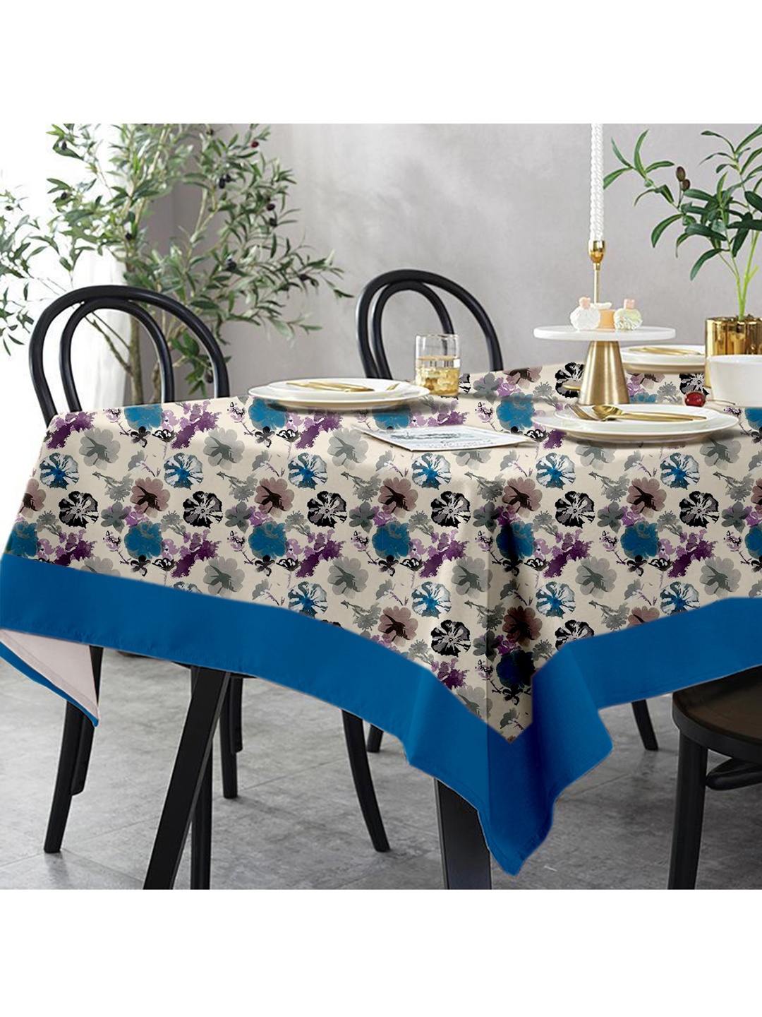 

Lushomes Multicolored 6 Seater Printed Cotton Table Cloth -54"X78", Multi