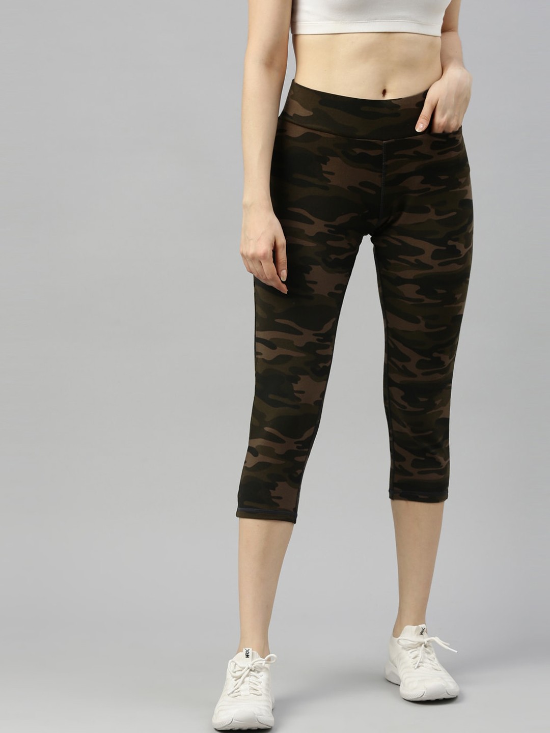 

GOLDSTROMS Women Green & Black Camouflage Printed Gym Tights, Multi