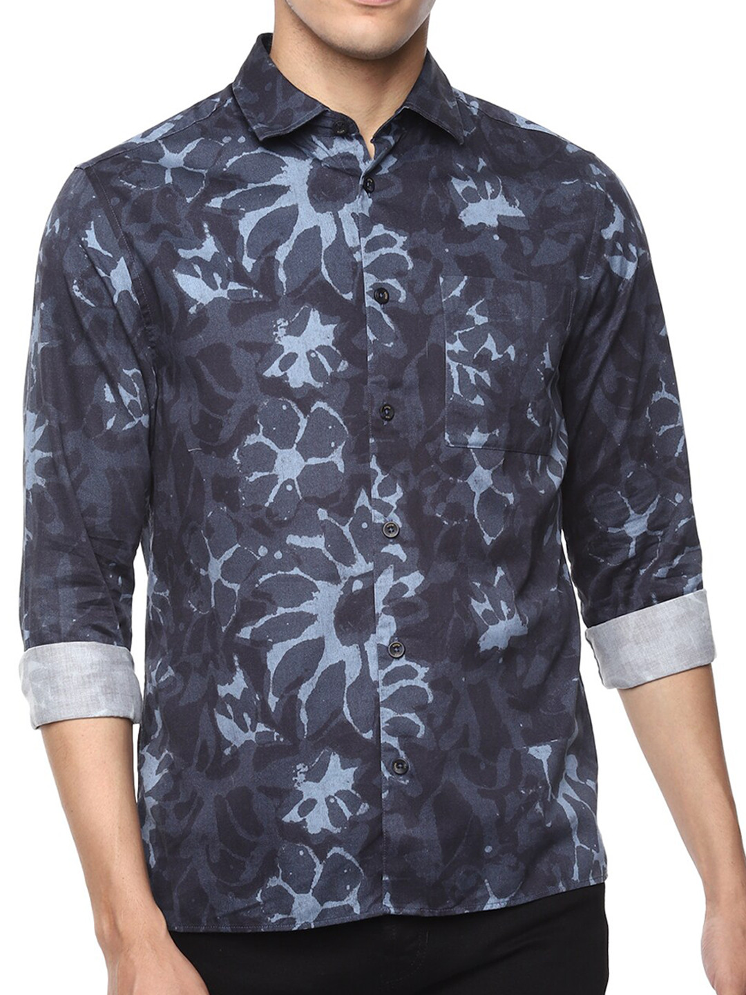 

Ted Baker Men Blue Floral Opaque Printed Casual Shirt