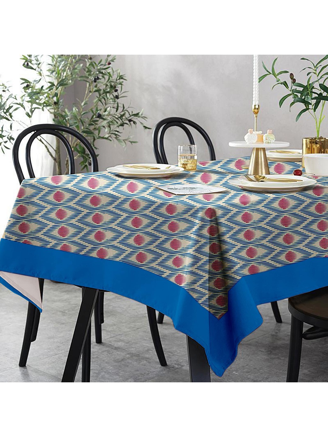 

Lushomes Blue & Red Printed 6 Seater Regular Table Cloth