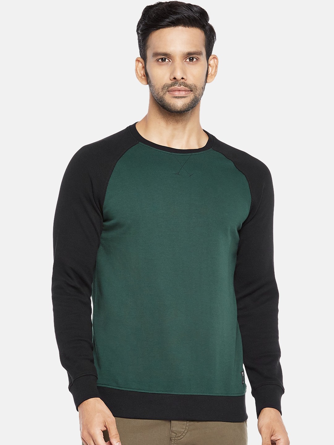 

People Men Green Colourblocked Cotton Sweatshirt