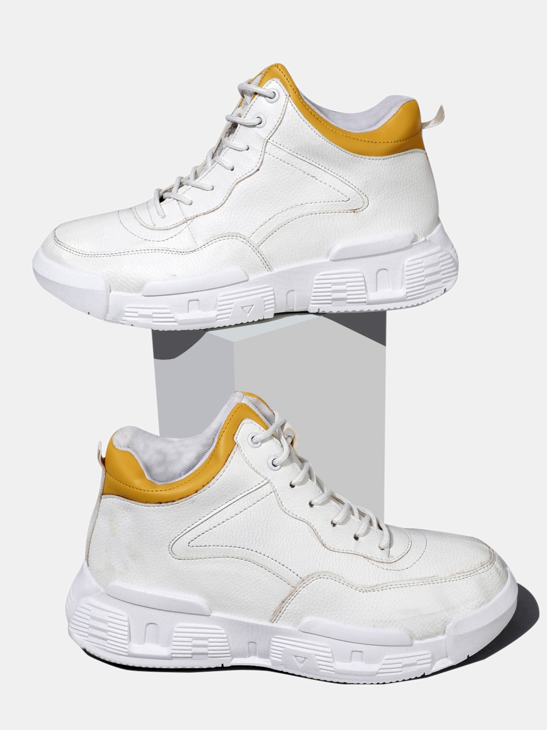 

RapidBox Men White Sneakers