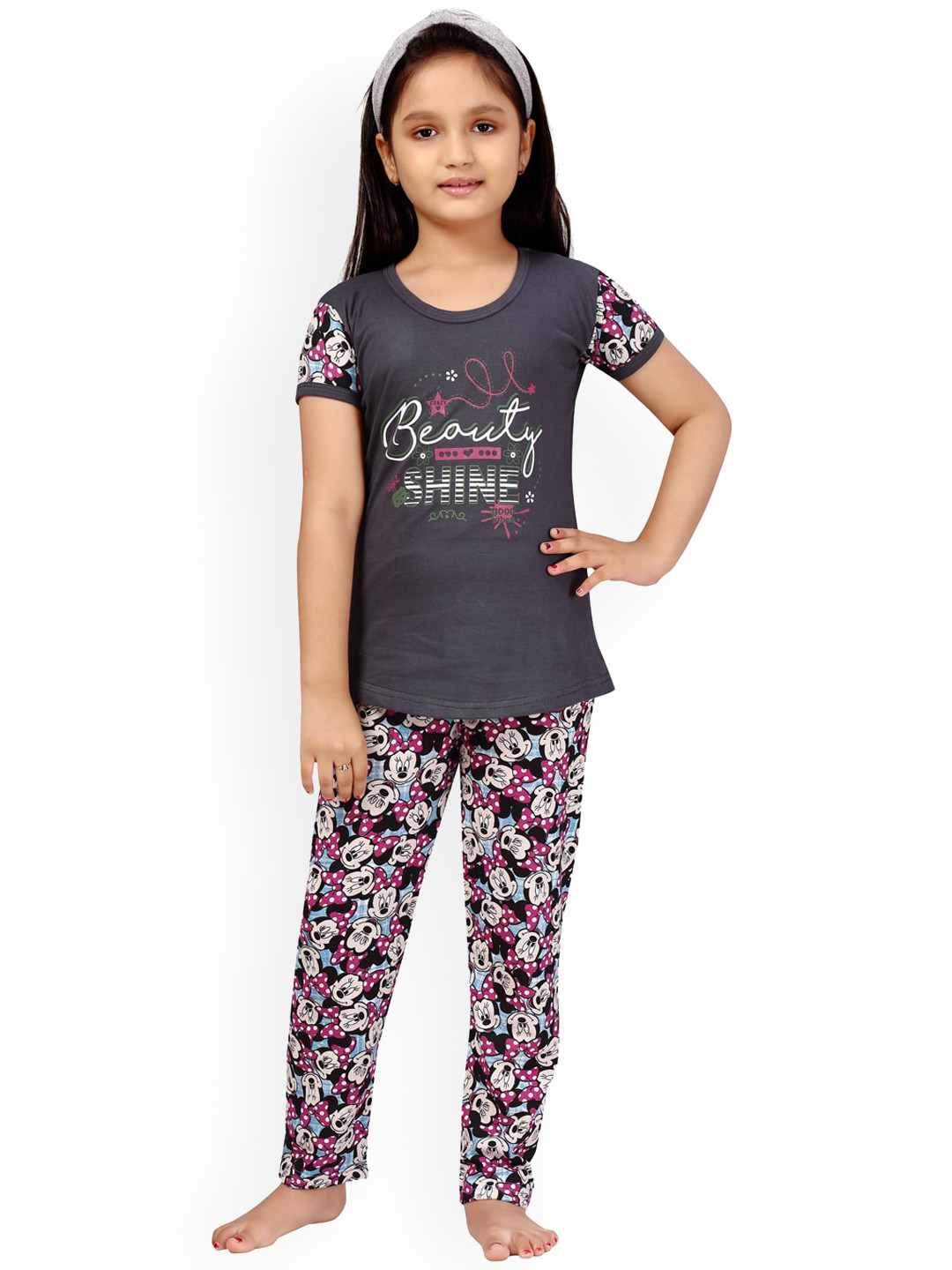 

Aarika Girls Grey Floral Printed Night suit