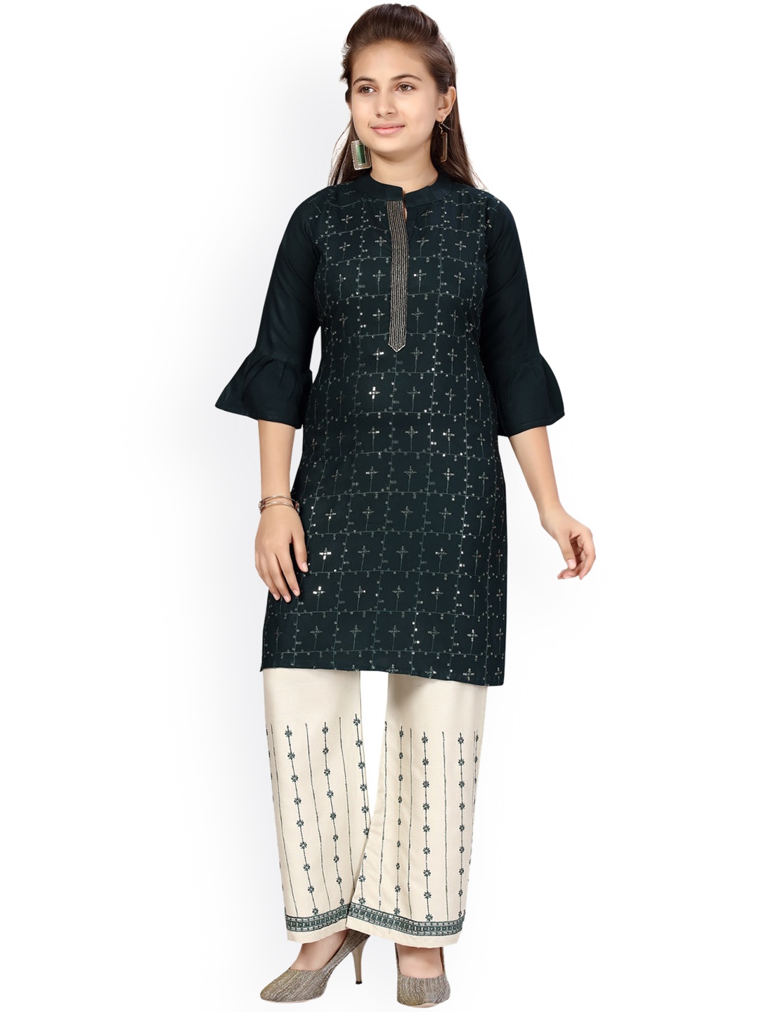 

Aarika Girls Green & White Straight Pure Cotton Kurta with Palazzos