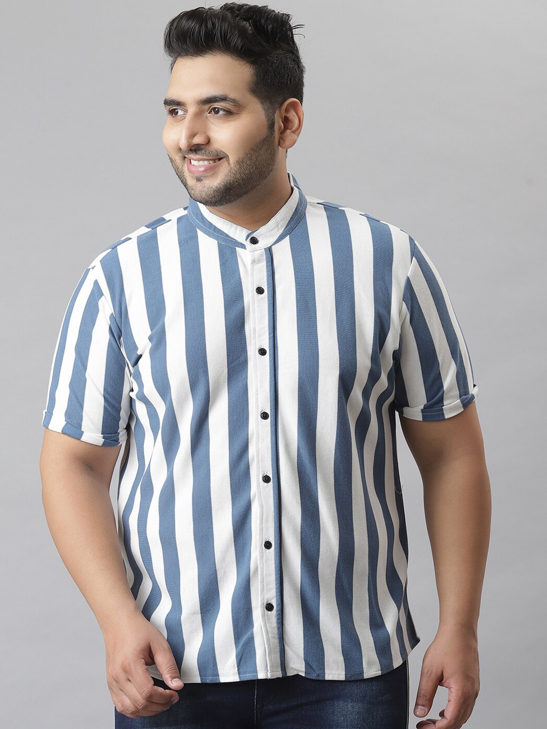 

Instafab Plus Men White Classic Opaque Striped Plus Size Casual Shirt