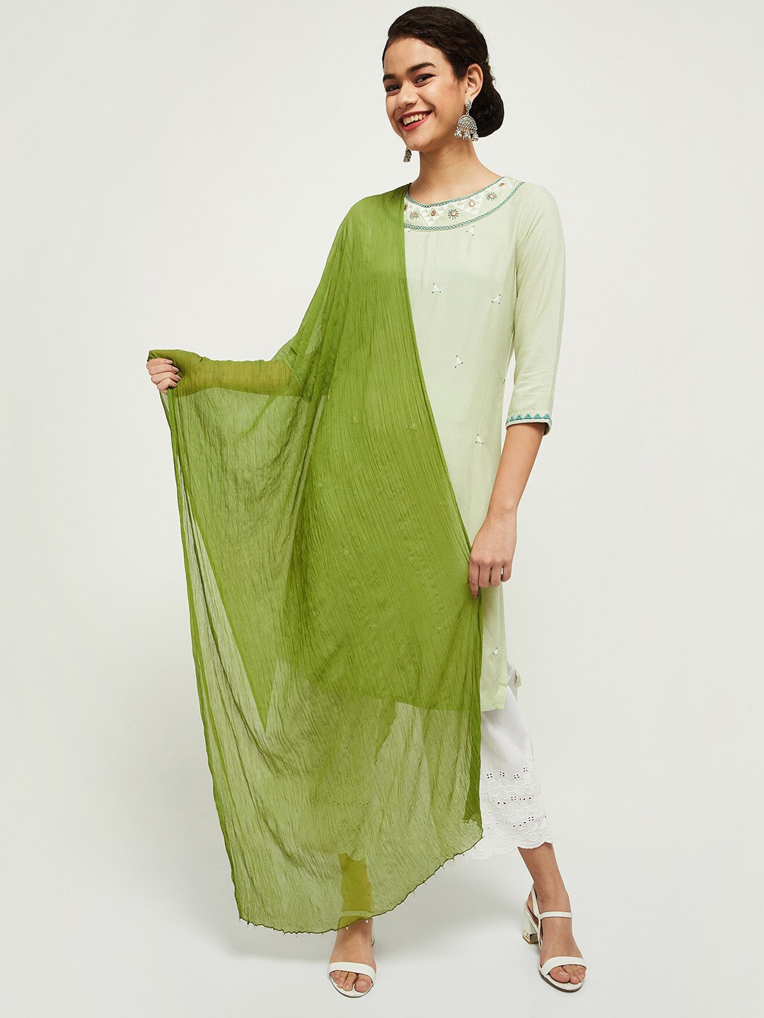 

max Green Crinkled Dupatta