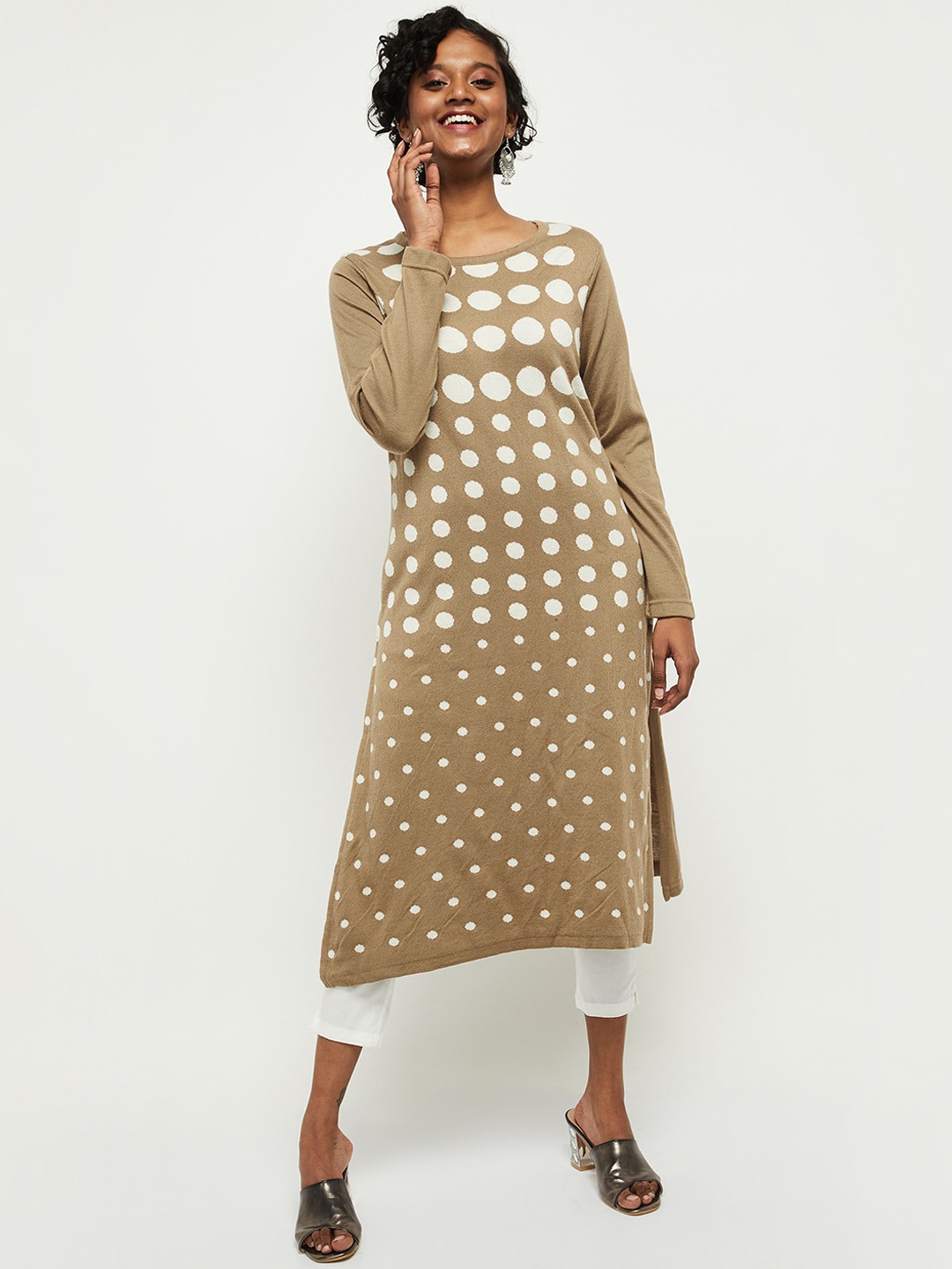 

Max Women Beige Printed Thread Work Kurta