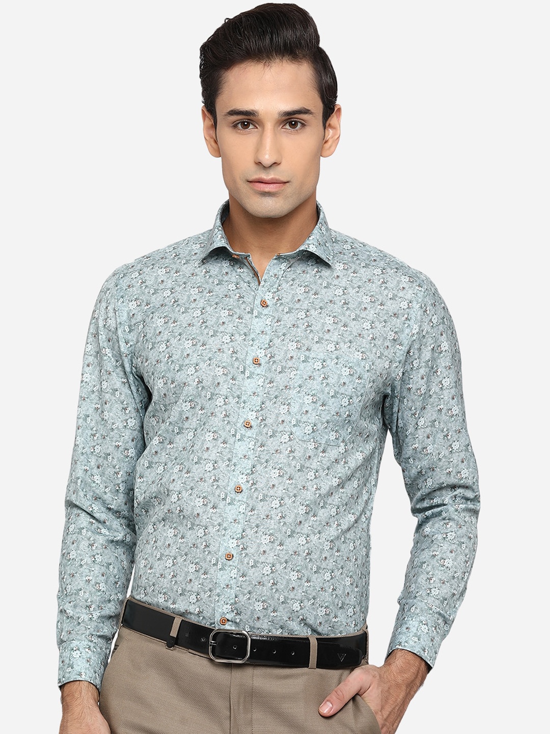 

Greenfibre Men Green Classic Slim Fit Floral Opaque Printed Formal Shirt